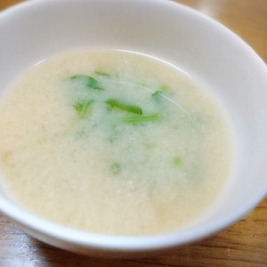 二十日大根の間引き菜味噌汁 レシピ 作り方 By 大福 あんこ 楽天レシピ 二十日大根の間引き菜味噌汁 レシピ 作り方 By 大福 あんこ 楽天レシピ